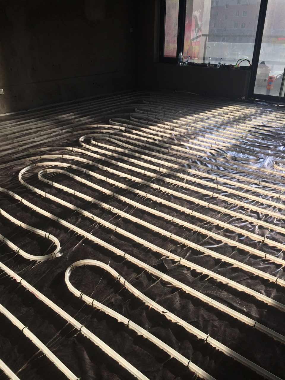 大連萬(wàn)恒天籟灣_地?zé)岚惭b項(xiàng)目展示