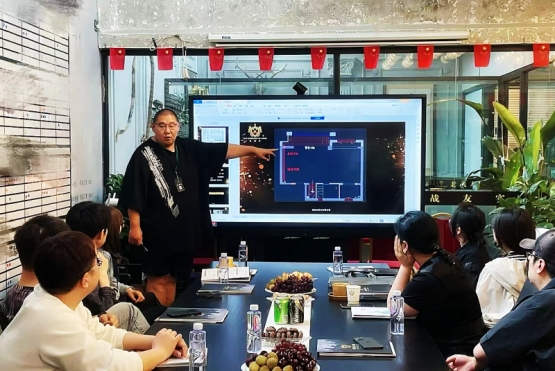 老戰(zhàn)友地熱認真專業(yè)的精神讓人很難不愛