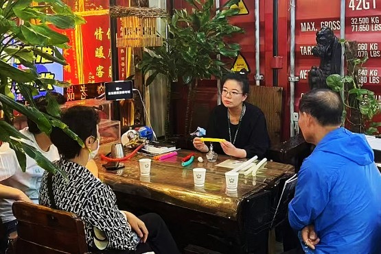 真正的貼心服務(wù)：老戰(zhàn)友地?zé)嶙屇銦o后顧之憂