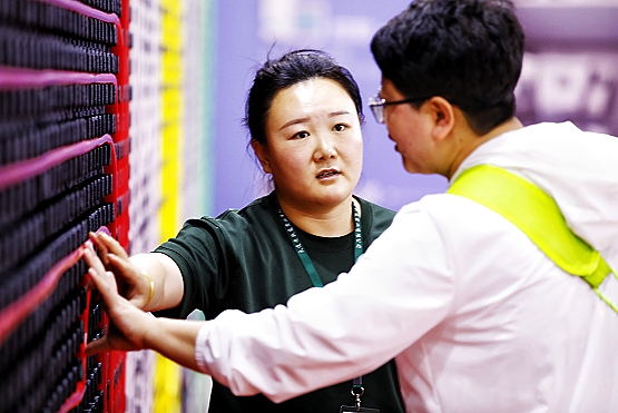 地暖不夠暖心？與眾不同的終身免費(fèi)上門服務(wù)解