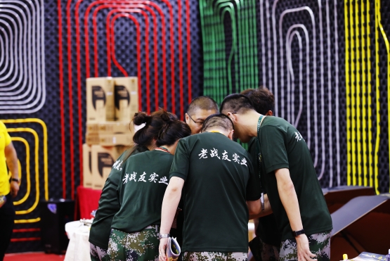 精細施工技術，老戰(zhàn)友地熱為您帶來高品質地暖