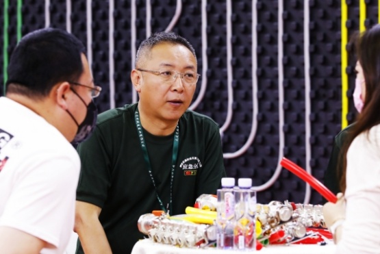 大連地?zé)岚惭b，溫暖從腳下開(kāi)始