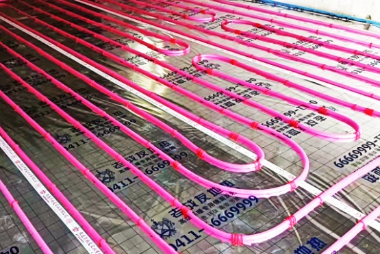 定期回訪上門，確保地熱系統(tǒng)穩(wěn)定運行，老戰(zhàn)友